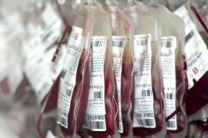 bloedtransfusie1 300x199 Nederlander wil levens redden met bloeddonatie bloedtransfusie1 300x199 photo